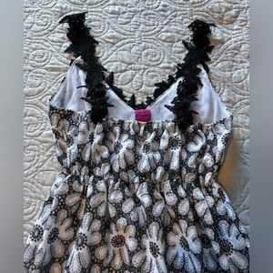 Dress Save Queen👗size medium.